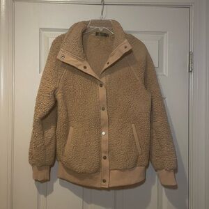 VTSGN Warm Tan/Brown Teddy Bear Jacket with Snap Closure and Pockets, Size Small